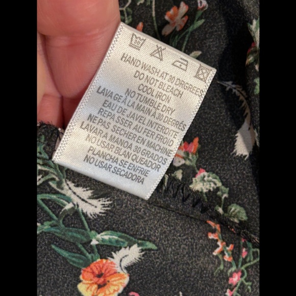 Jenn. Floral Off The Shoulder Long Sleeve Top Size M - NWT - Picture 15 of 16